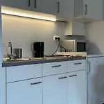 Apartment Near Main Train Station *