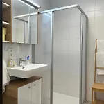 Near Main Train Station Apartment *