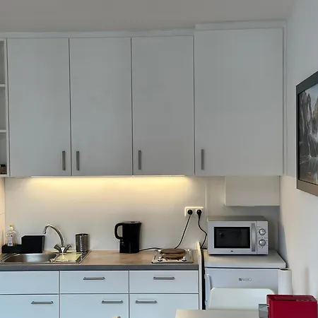 Near Main Train Station Apartment