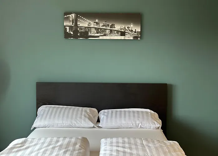 דירה Near Main Train Station