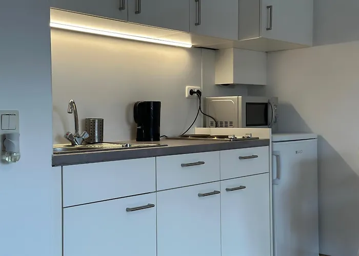 דירה Near Main Train Station *